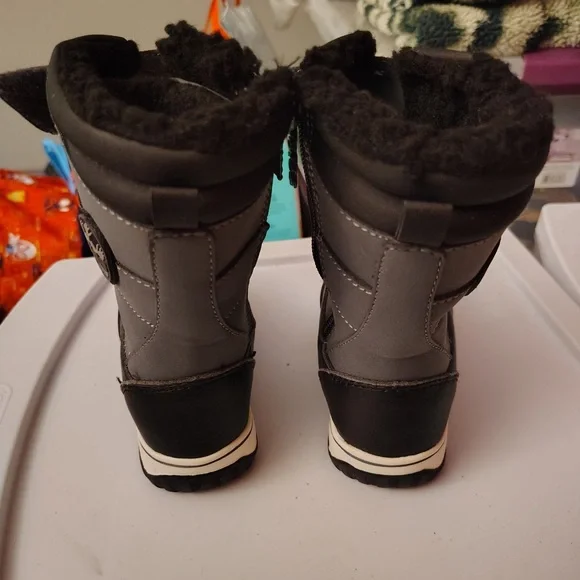 Totes Black Faux Fur Snow Boots - Picture 2 of 7